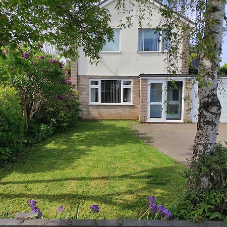 Villa Number 8 Bury St. Edmunds Exterior foto
